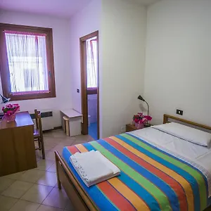 https://alla-stella.hotelinveneto.com